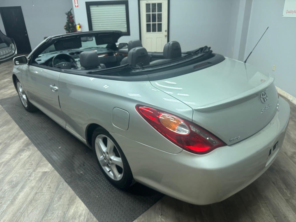 2006 Toyota Camry Image 2
