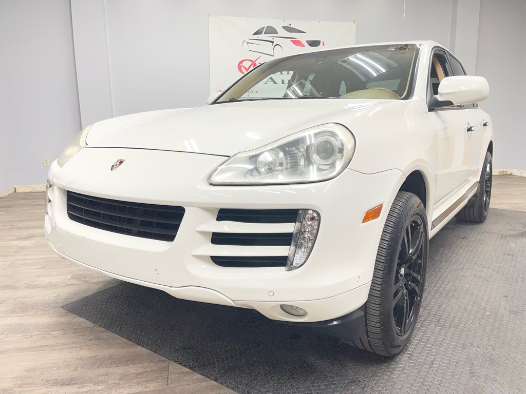 2009 Porsche Cayenne Image 2