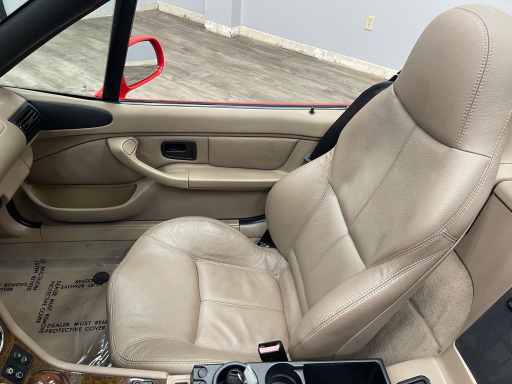2002 BMW Z3 Image 36