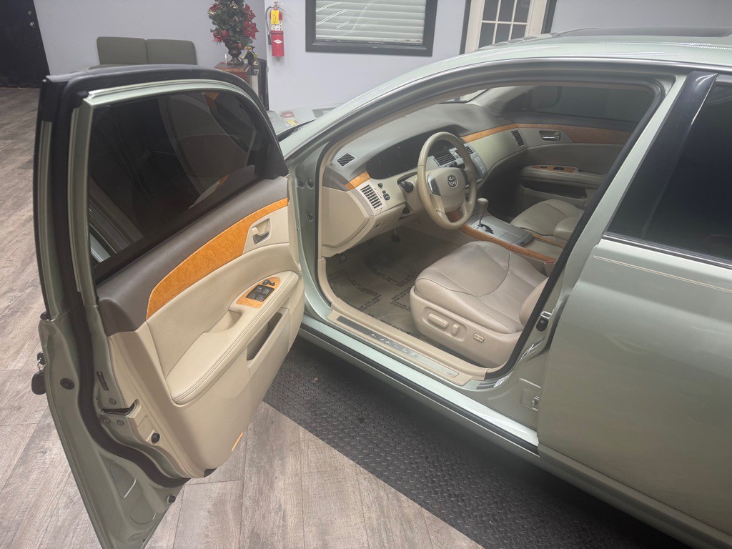 2007 Toyota Avalon Image 11