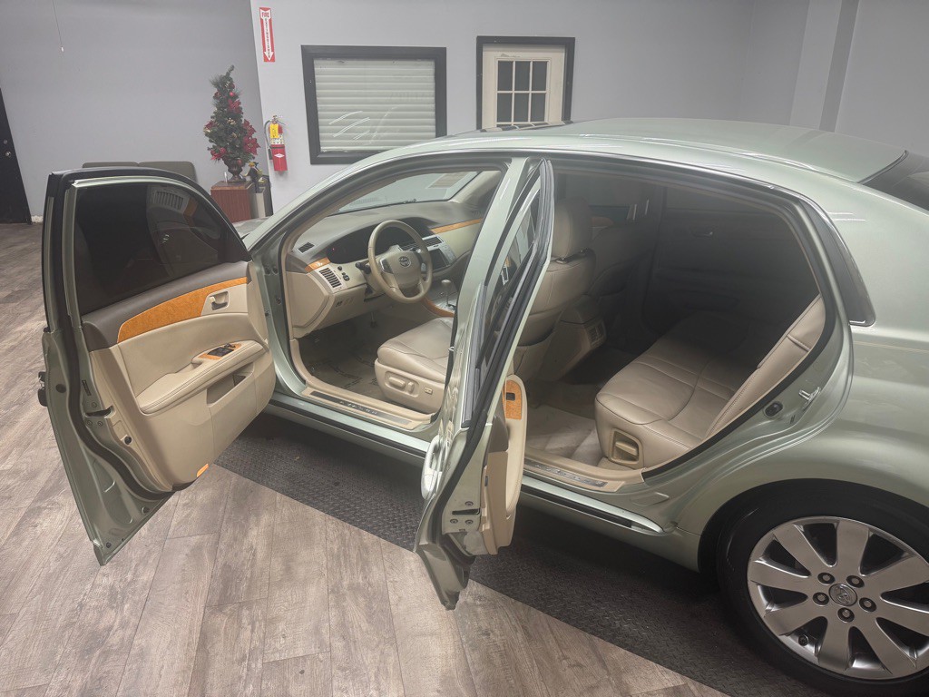 2007 Toyota Avalon Image 12