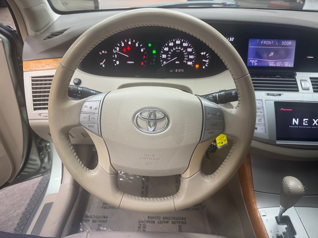 2007 Toyota Avalon Image 18