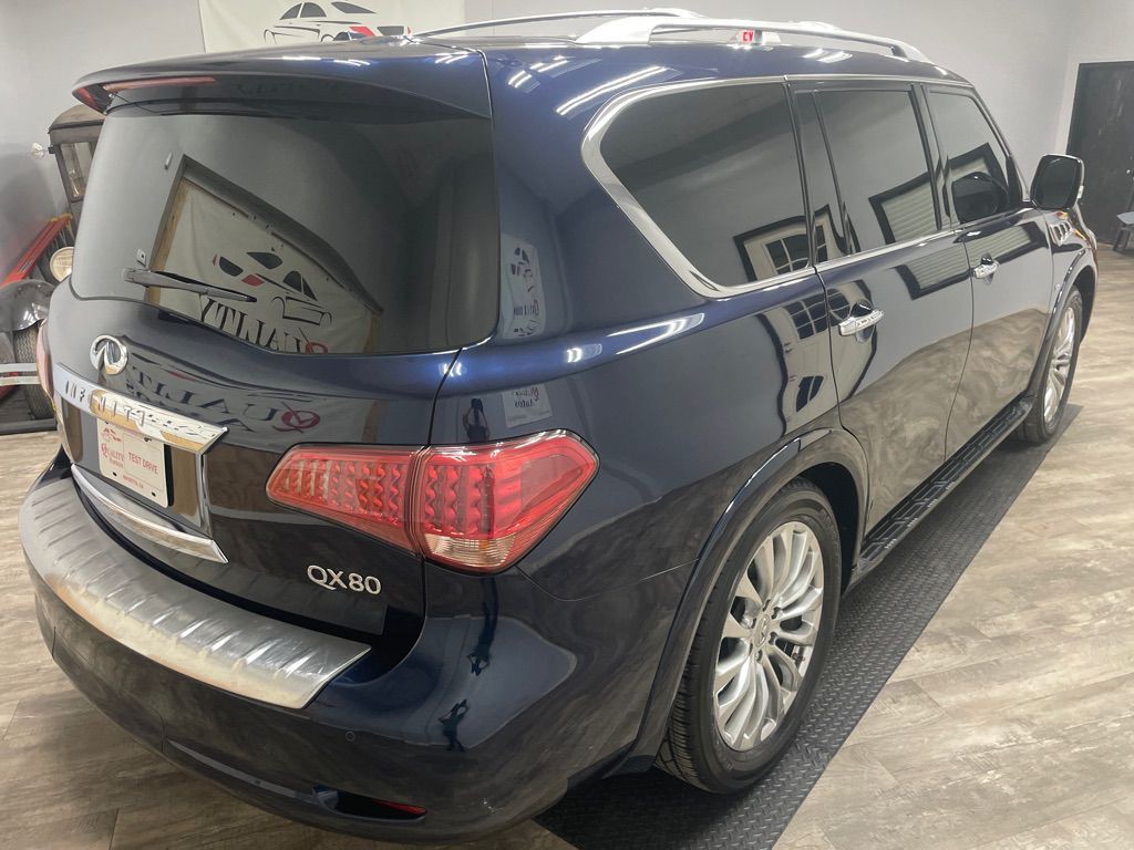 2017 INFINITI QX80 Image 8