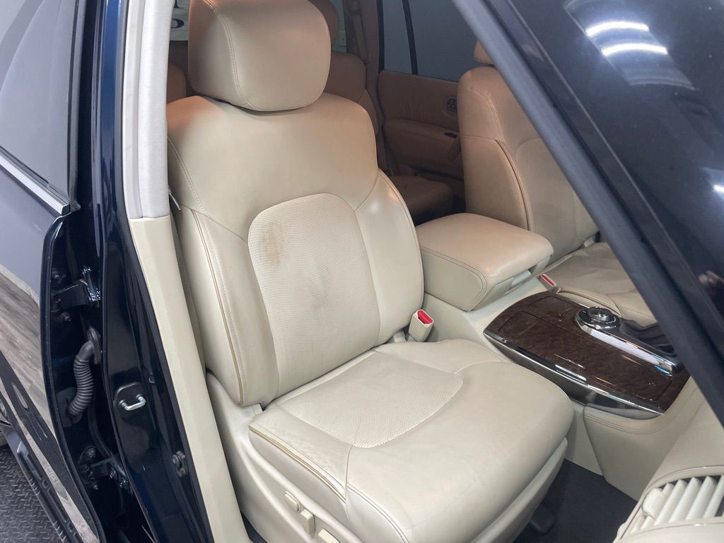 2017 INFINITI QX80 Image 50