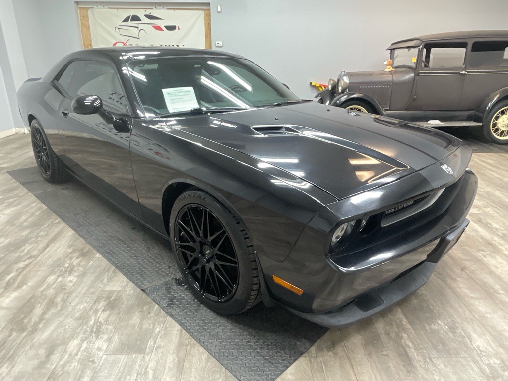 2009 Dodge Challenger Image 12