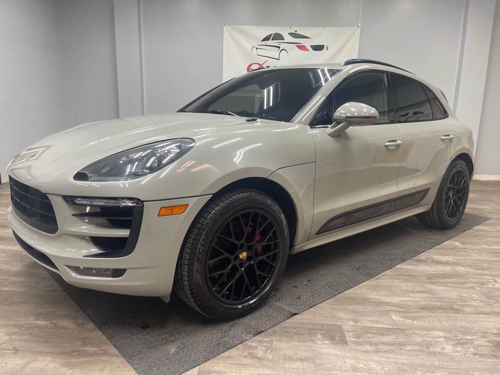 2016 Porsche Macan
