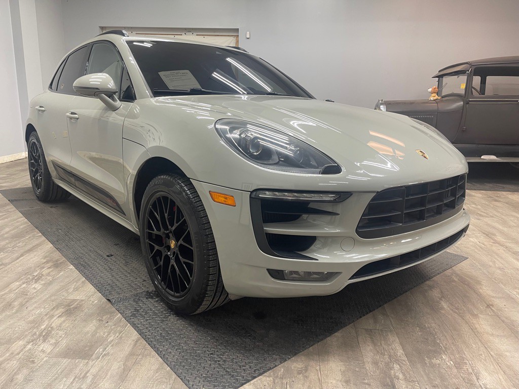 2017 Porsche Macan Image 5