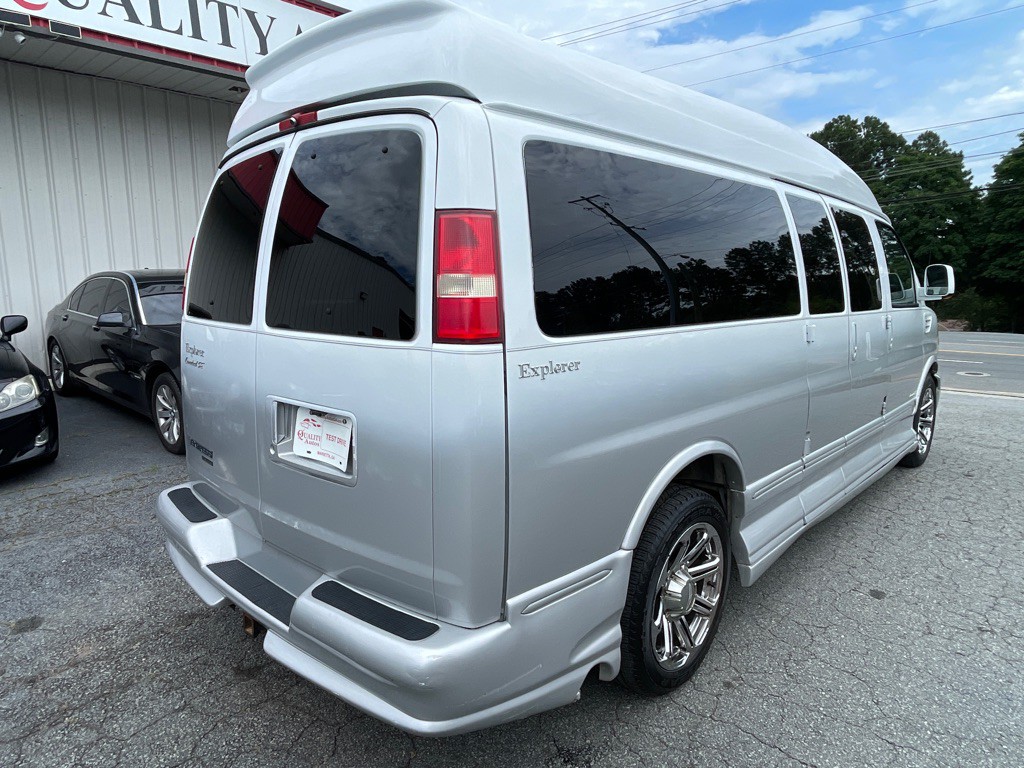 2012 Chevrolet Express Image 8