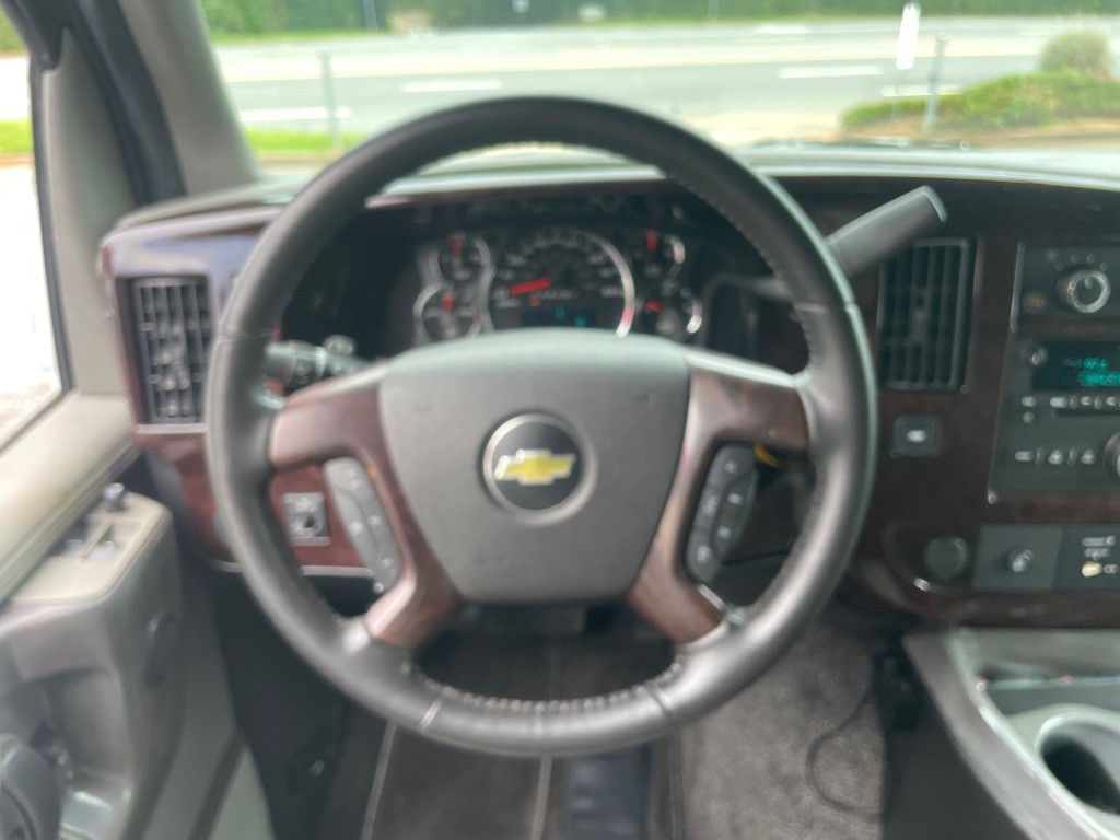 2012 Chevrolet Express Image 13