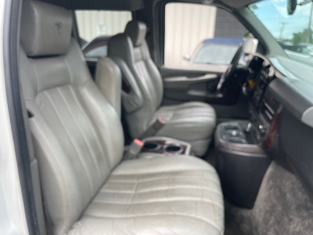 2012 Chevrolet Express Image 19