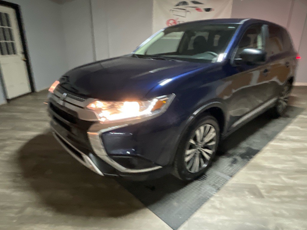 2020 Mitsubishi Outlander Image 34