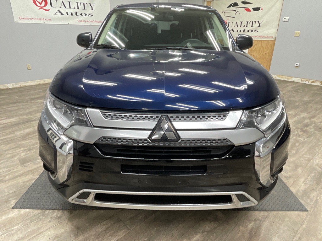 2020 Mitsubishi Outlander Image 2