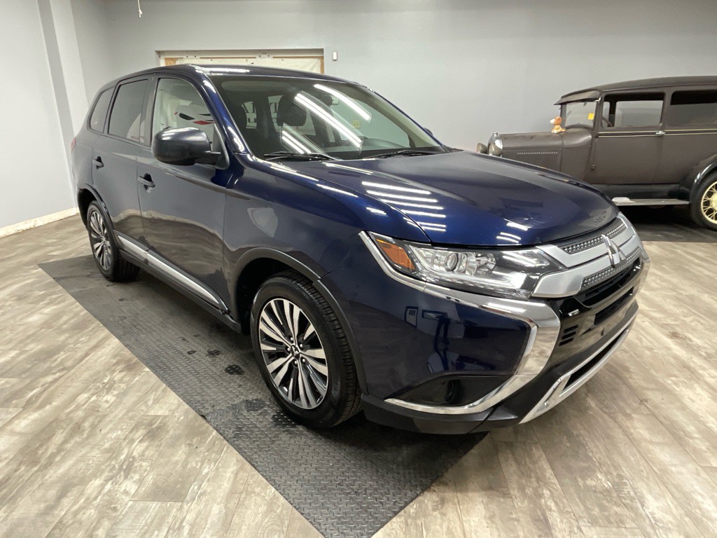 2020 Mitsubishi Outlander Image 6