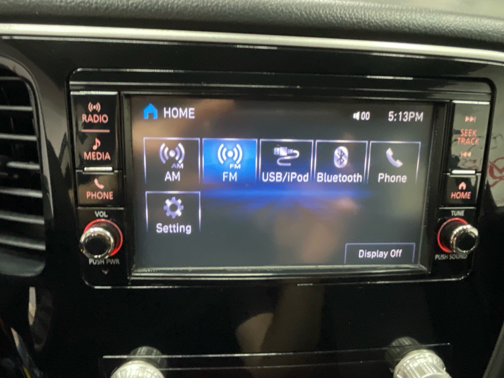 2020 Mitsubishi Outlander Image 15