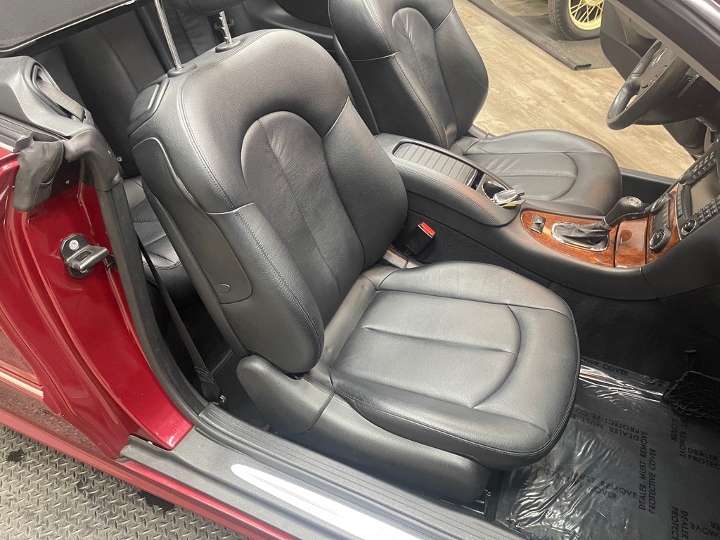 2007 Mercedes-Benz CLK-Class Image 25