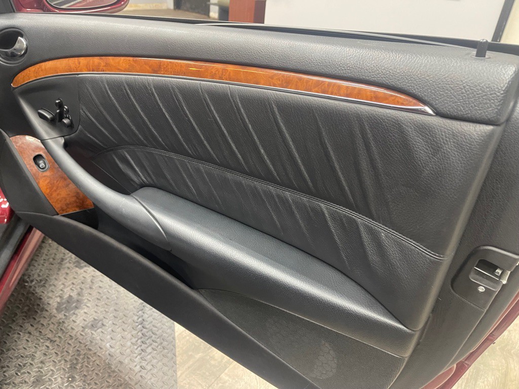 2007 Mercedes-Benz CLK-Class Image 38