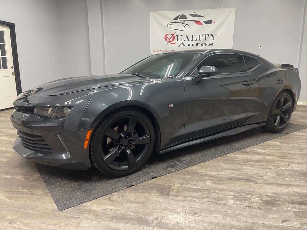 2017 Chevrolet Camaro Image 2