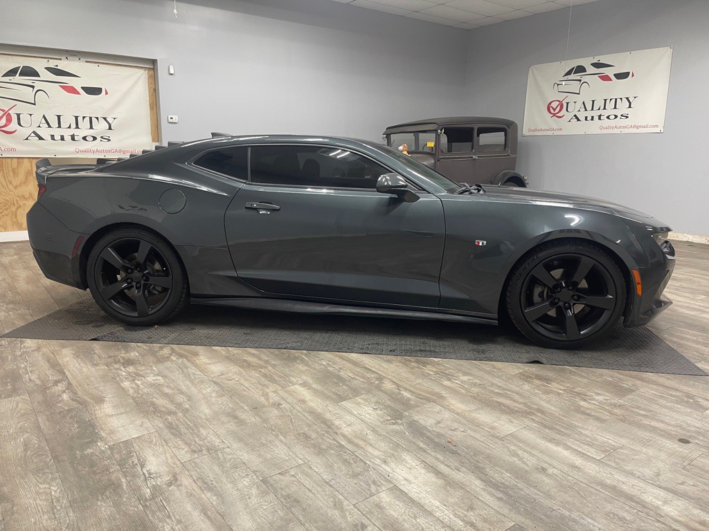 2017 Chevrolet Camaro Image 3