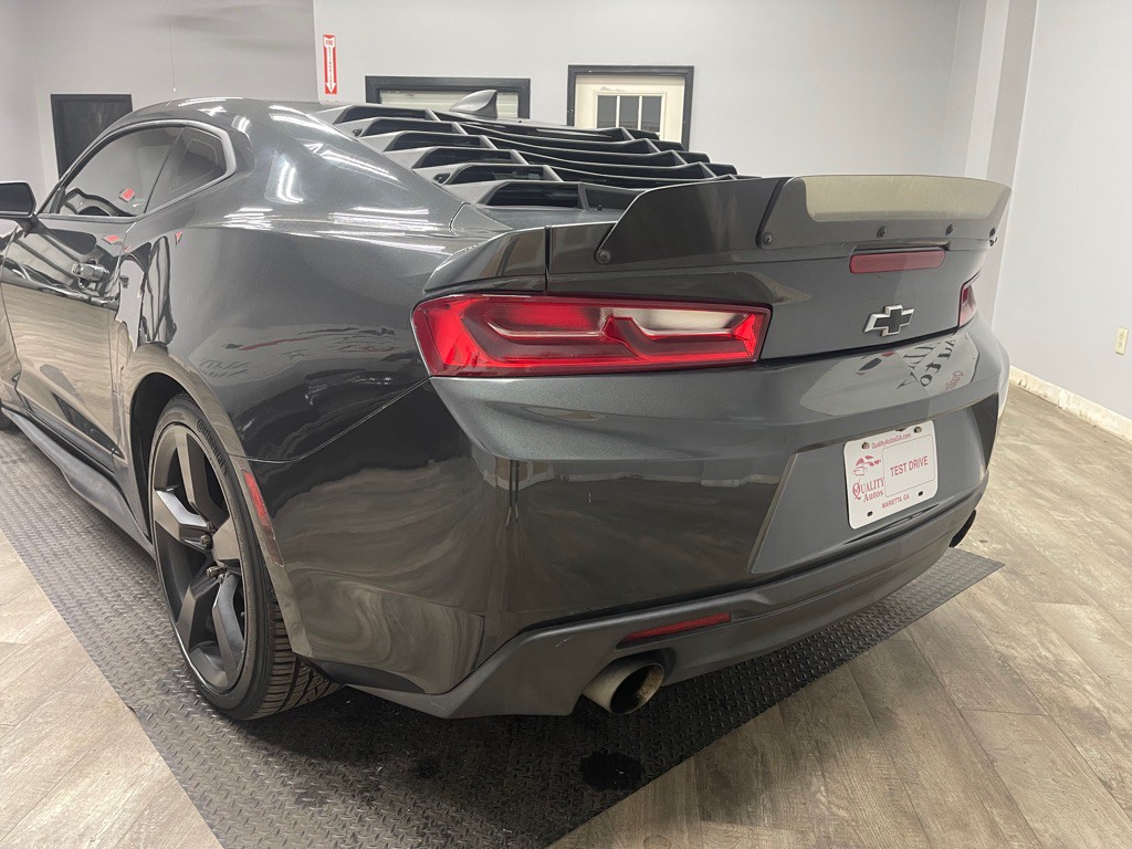 2017 Chevrolet Camaro Image 8