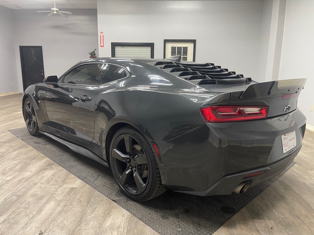 2017 Chevrolet Camaro Image 10