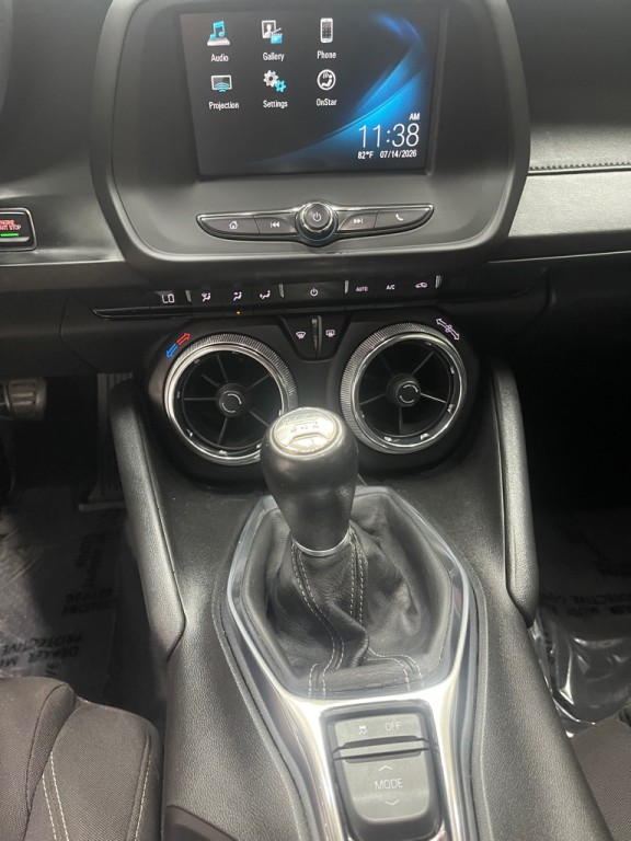 2017 Chevrolet Camaro Image 14