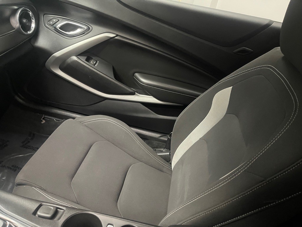 2017 Chevrolet Camaro Image 15