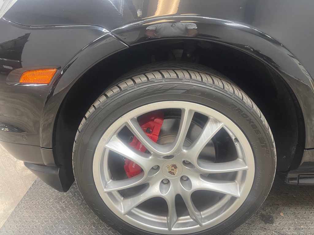 2010 Porsche Cayenne Image 12