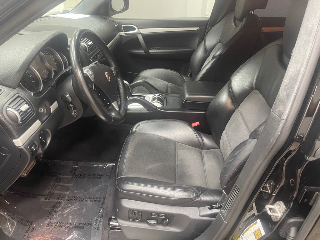 2010 Porsche Cayenne Image 17