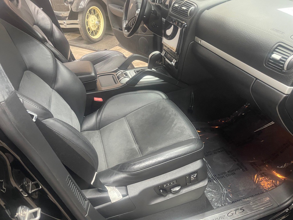 2010 Porsche Cayenne Image 22