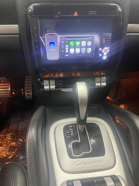2010 Porsche Cayenne Image 30