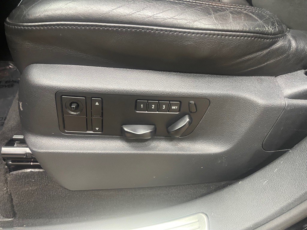 2010 Porsche Cayenne Image 34