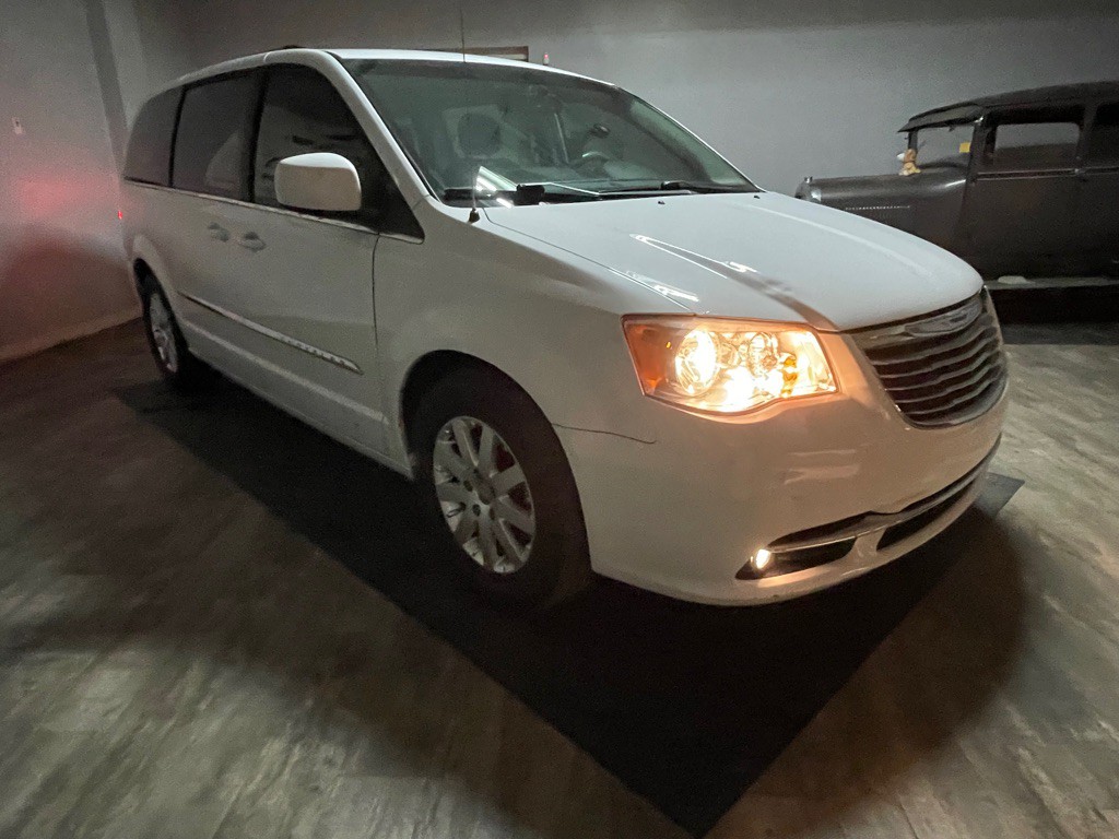 2015 Chrysler Town & Country Image 41