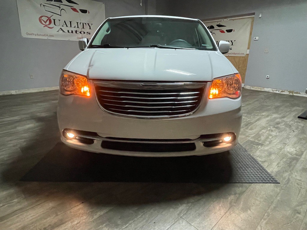 2015 Chrysler Town & Country Image 43