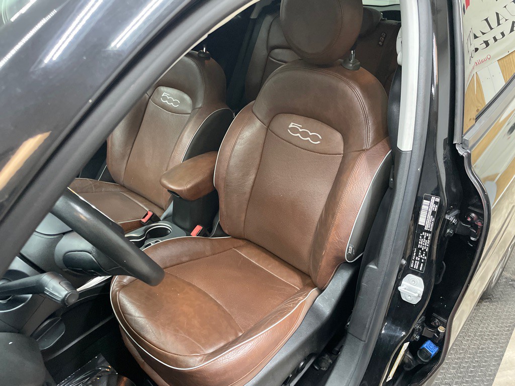 2016 FIAT 500 Image 3