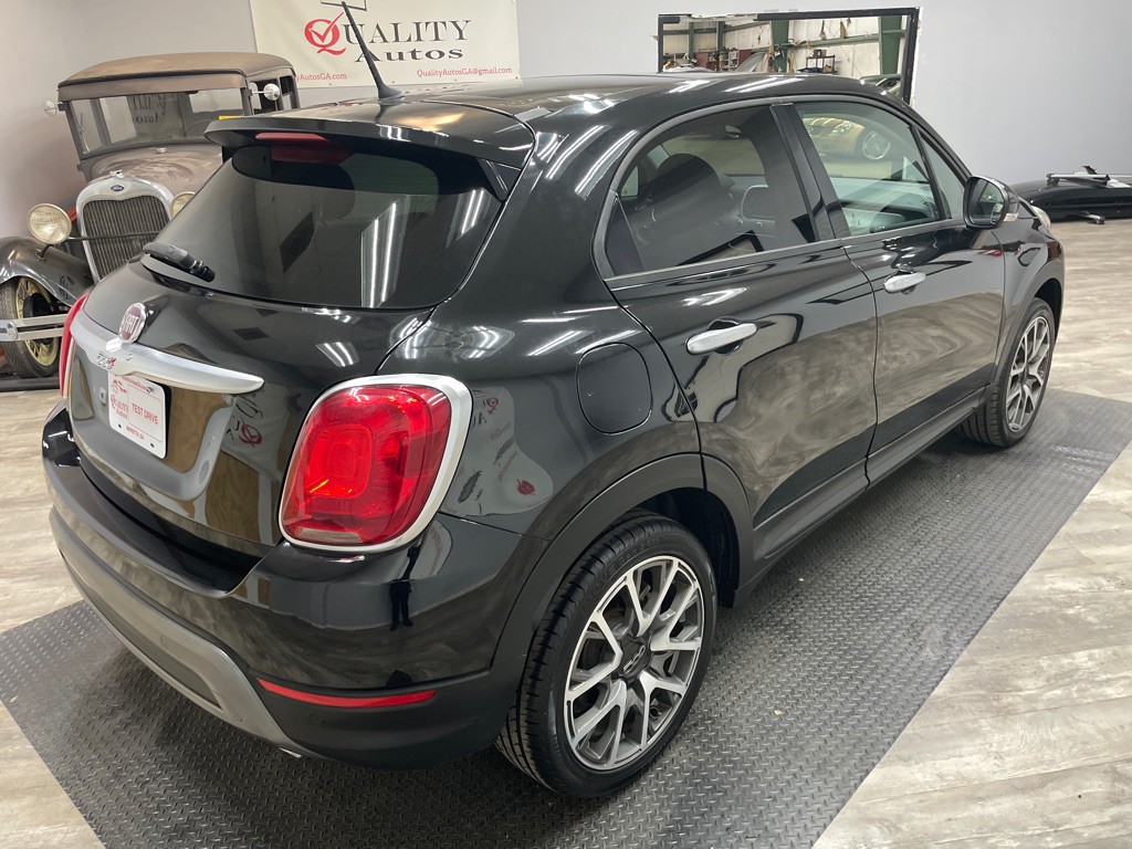 2016 FIAT 500 Image 10