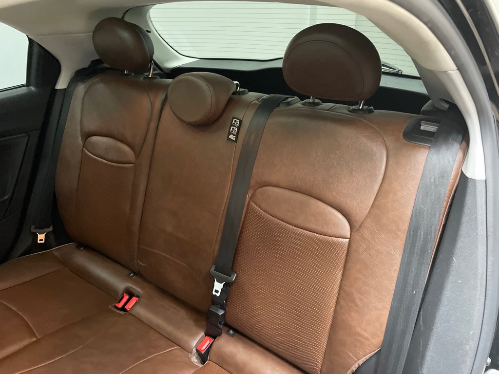 2016 FIAT 500 Image 35