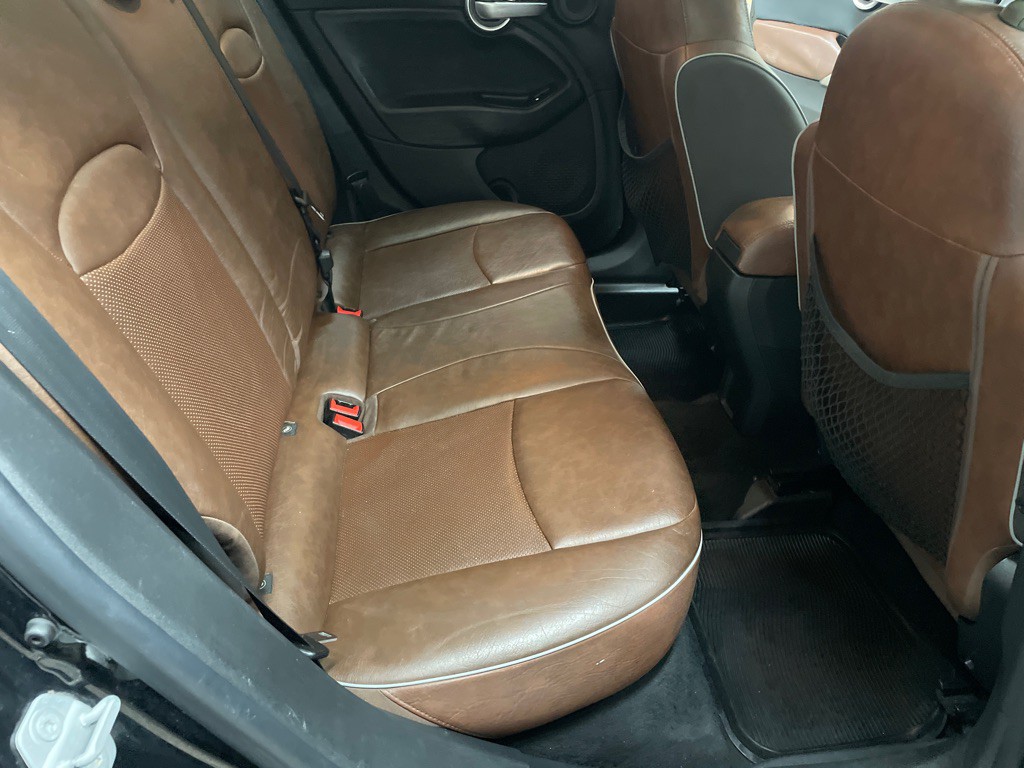 2016 FIAT 500 Image 38