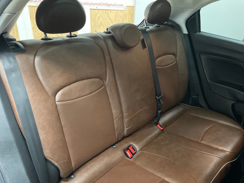 2016 FIAT 500 Image 39