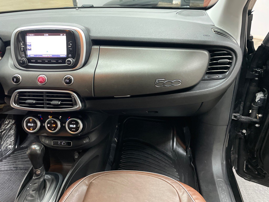 2016 FIAT 500 Image 43