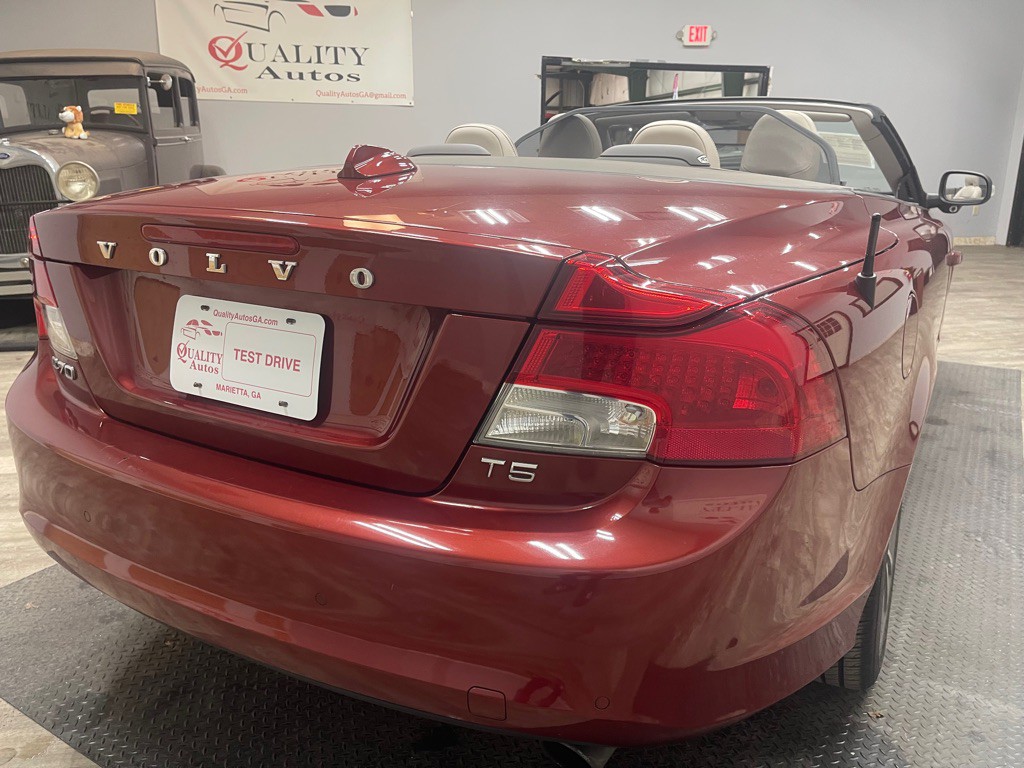 2011 Volvo C70 Image 9
