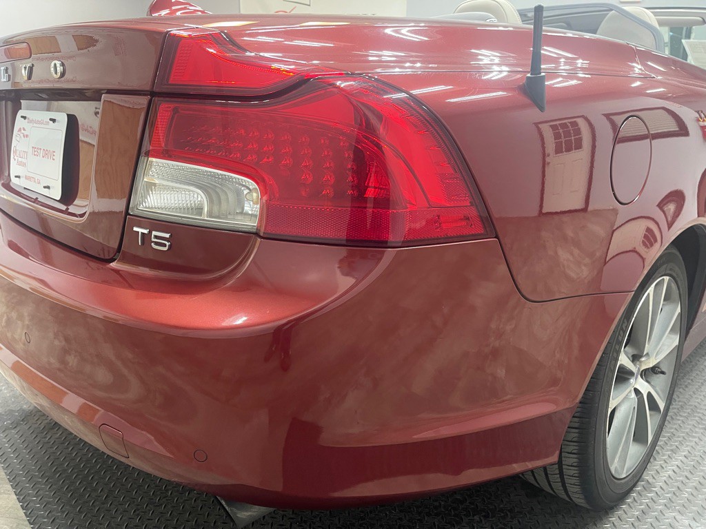 2011 Volvo C70 Image 13
