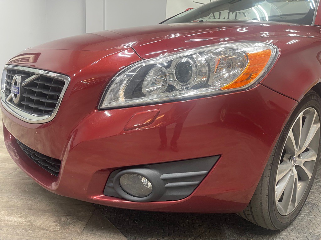 2011 Volvo C70 Image 15