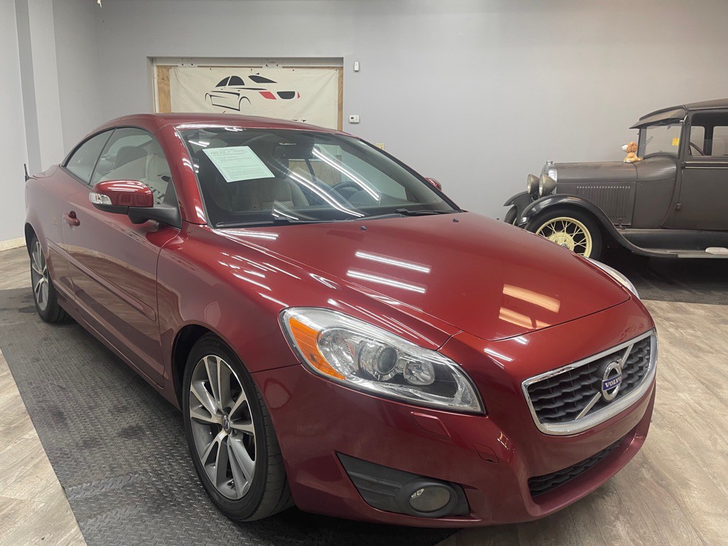 2011 Volvo C70 Image 17