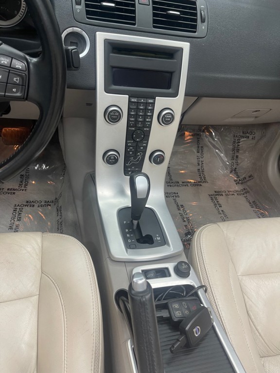 2011 Volvo C70 Image 27