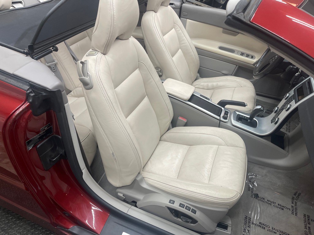2011 Volvo C70 Image 31
