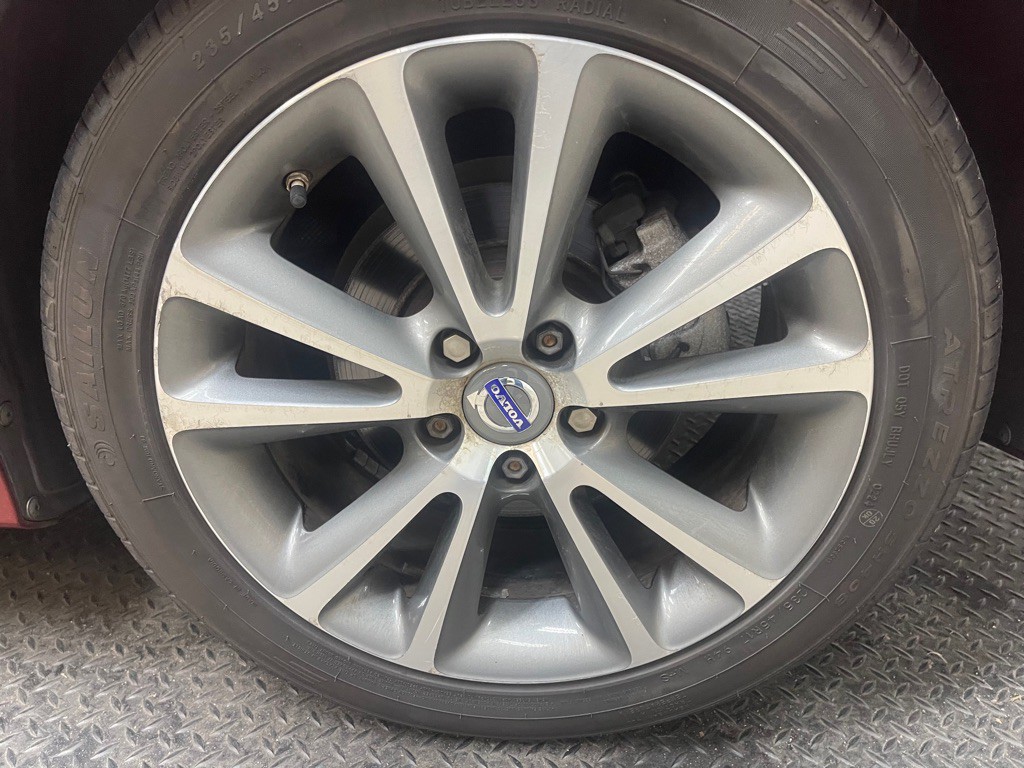 2011 Volvo C70 Image 40