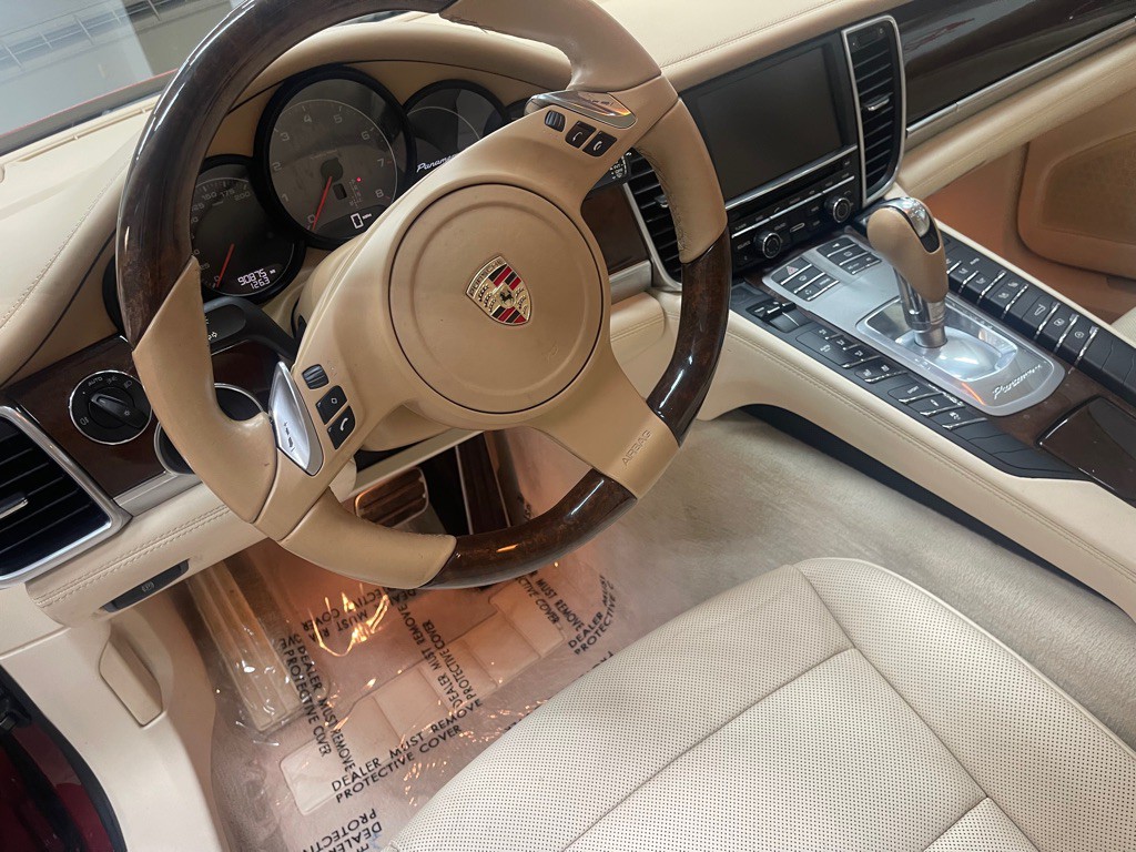 2010 Porsche Panamera Image 21