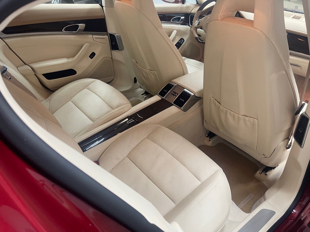 2010 Porsche Panamera Image 27