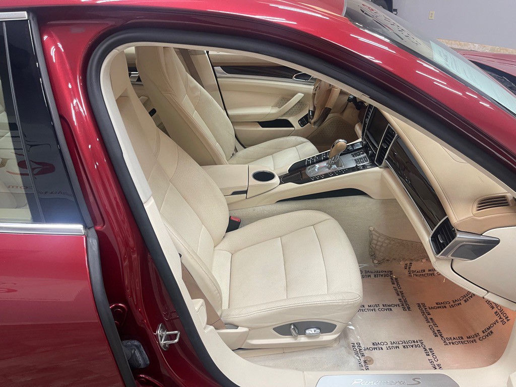 2010 Porsche Panamera Image 30