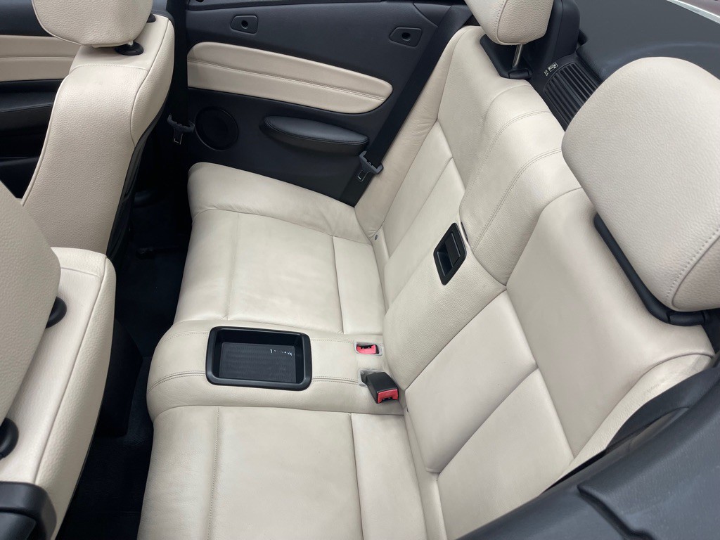 2013 BMW 1 Series Image 32